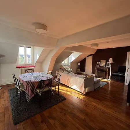 Le Drapeau Dijon-107m²-spacieux-tram-6 Couchages Apartmán