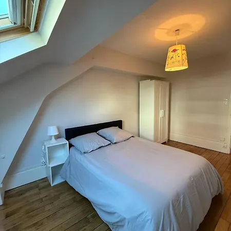 Le Drapeau Dijon-107m²-spacieux-tram-6 Couchages