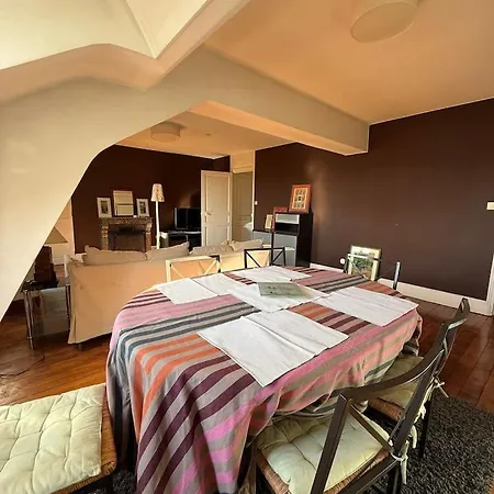 Le Drapeau Dijon-107m²-spacieux-tram-6 Couchages Apartmán