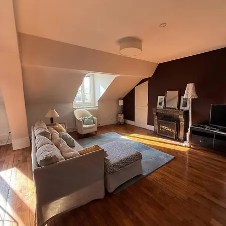 Le Drapeau Dijon-107m²-spacieux-tram-6 Couchages